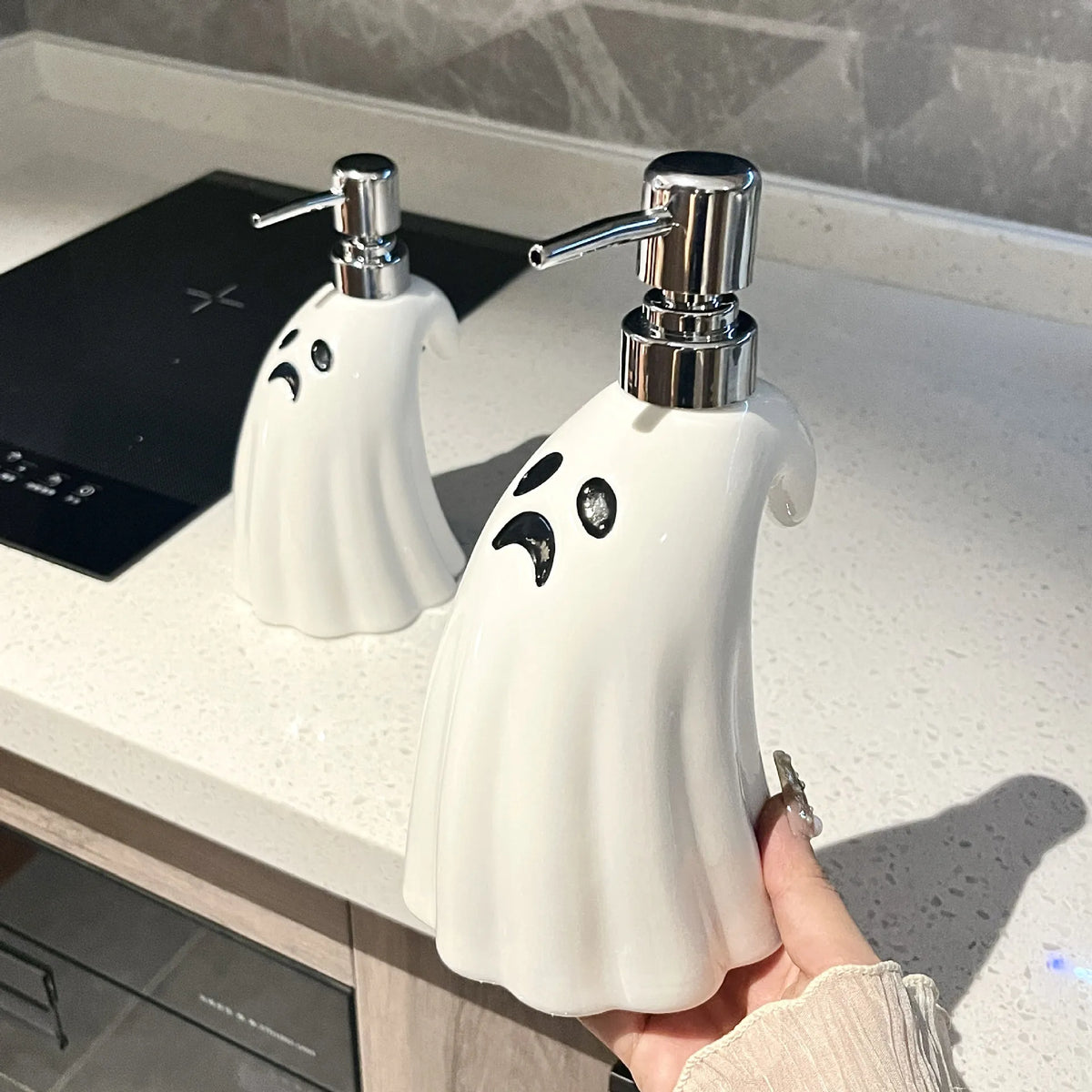 Ceramic Soap Dispenser Hand Sanitizer Bottle Lotion Pump Dispenser For Creative Halloween Bathroom Decor Hotel Large-Capacity ﻿